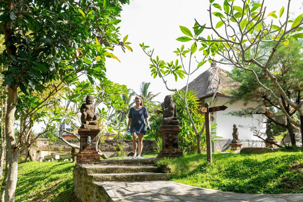 Ubud Sari Health Resort Экстерьер фото